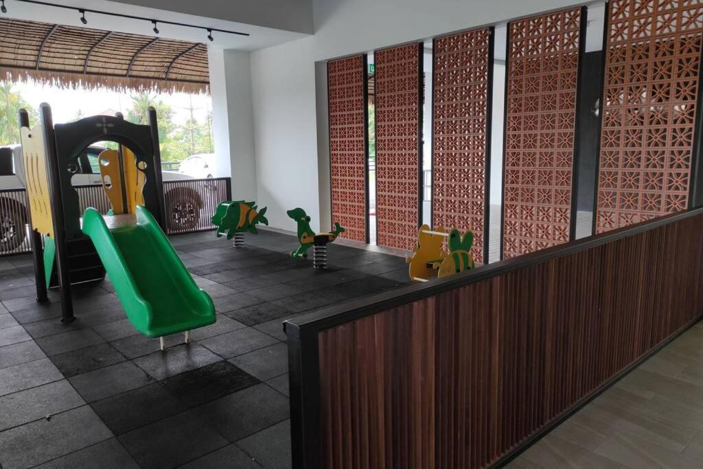 Cozzyhome@REX BDC Kuching Esterno foto